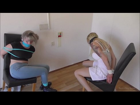 ❤️ Atkarīga / sasietas un ar aizliktām mutēm / damsel in distress ️ Anāls video pie mums ❌️❤