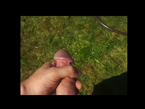 ❤️ Hot hottie gets viņai rozā pussy fucked un cums ar squirt vasaras dārzā ️ Anāls video pie mums ❌️❤